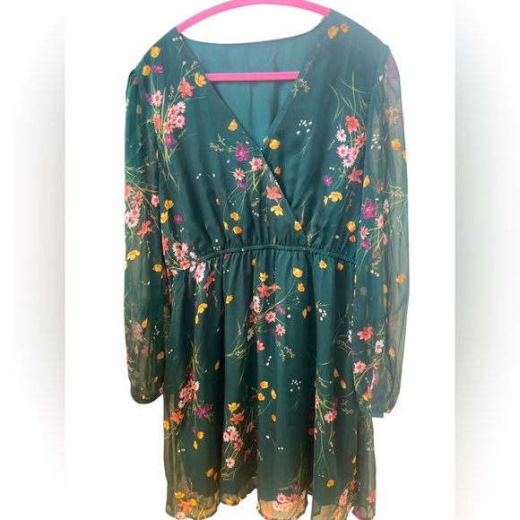 Dresses & Skirts - DRESS Gorgeous forest green floral